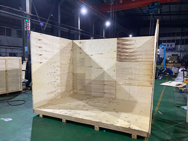 在双节期间我们青岛木包装箱生产部门员工大部分申请了在岗